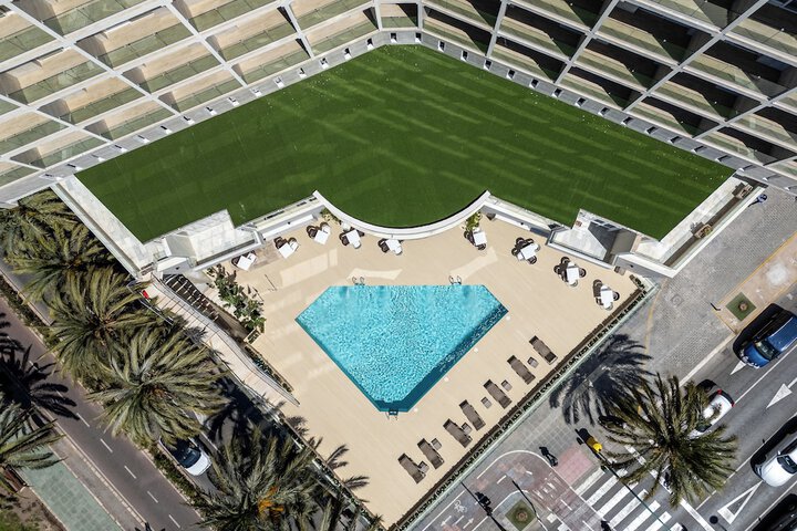 Hotel Pool