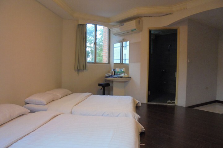 Room 129 of 232