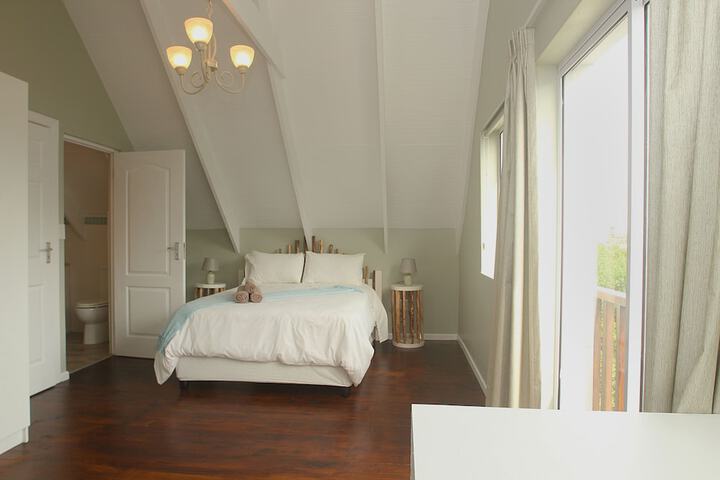 Room 9 of 138