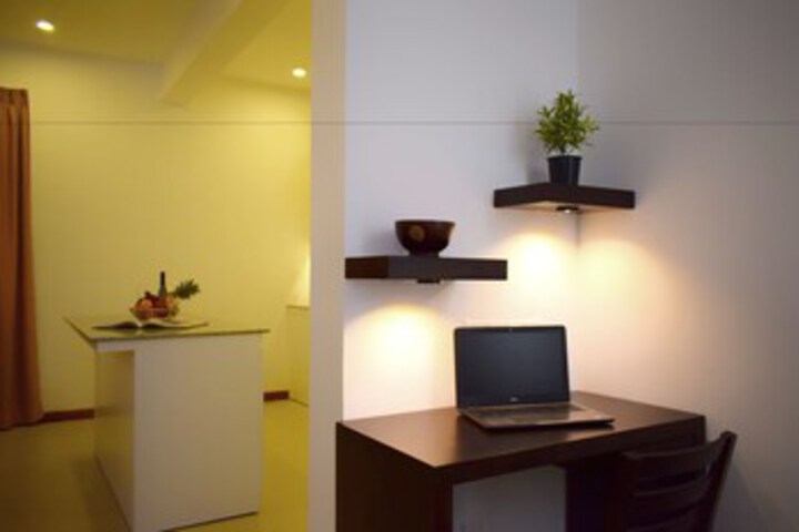 Room 12 of 32