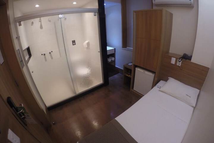 Room 12 of 22