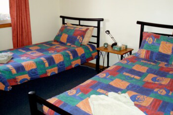 Room 34 of 195
