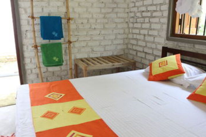 Room 6 of 11