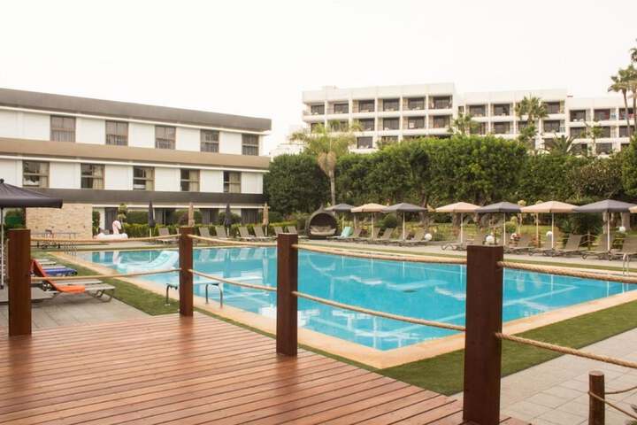 Pool Hotel