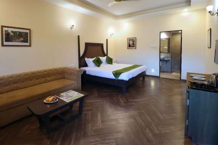 Room 8 of 29