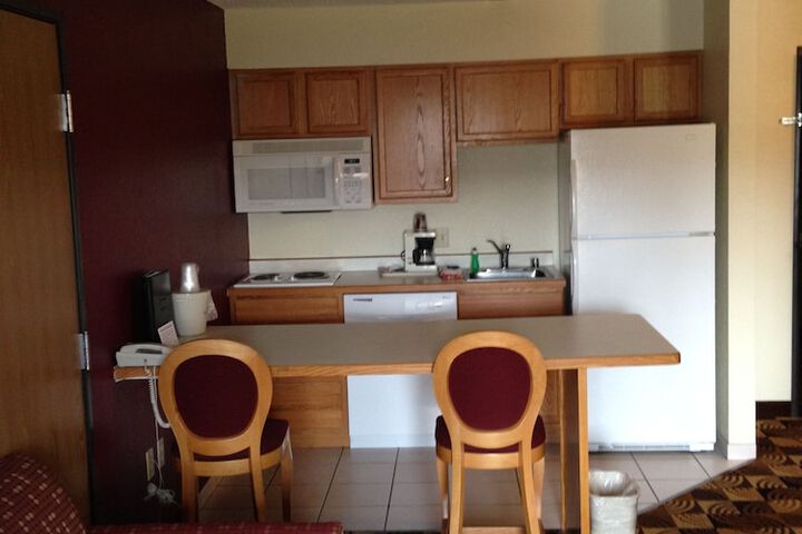 Room 32 of 60