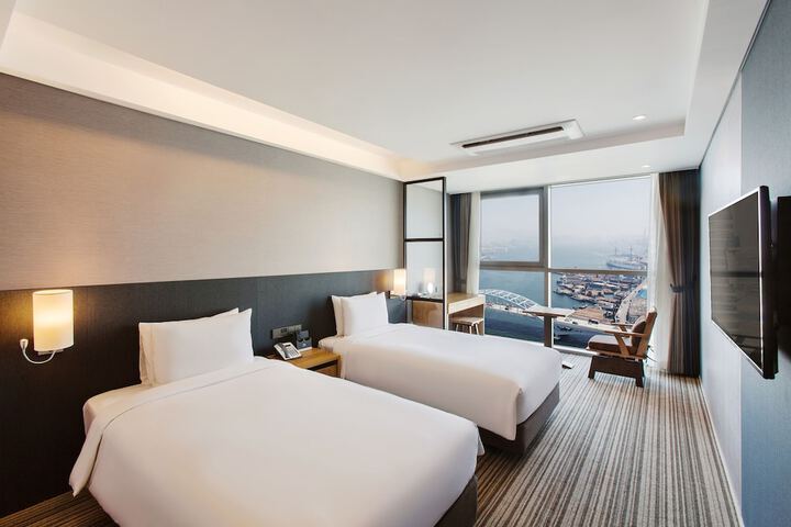 Room 7 of 55
