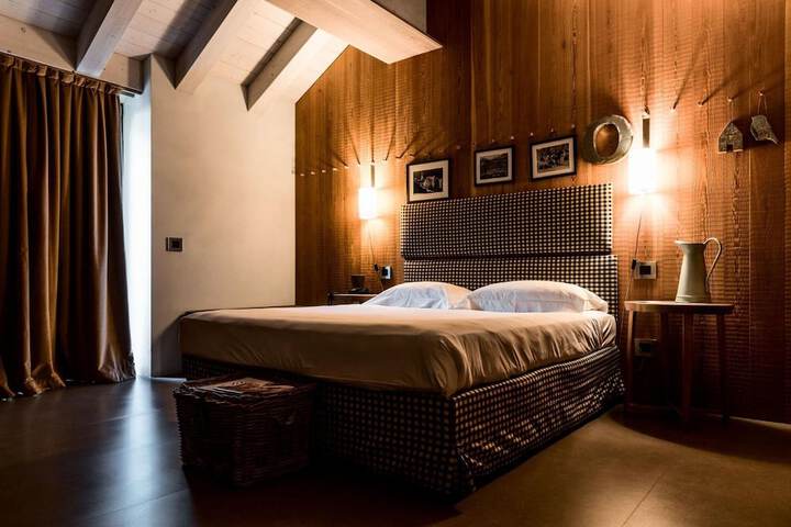 Room 12 of 62
