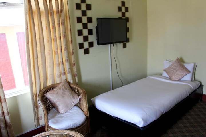 Room 17 of 61