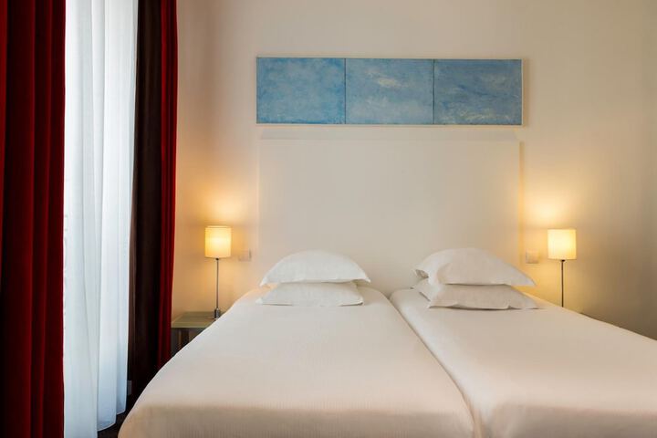 Room 27 of 59