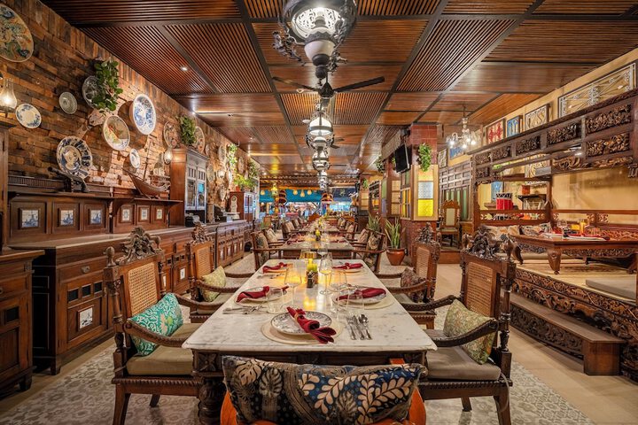 Dining 74 of 97