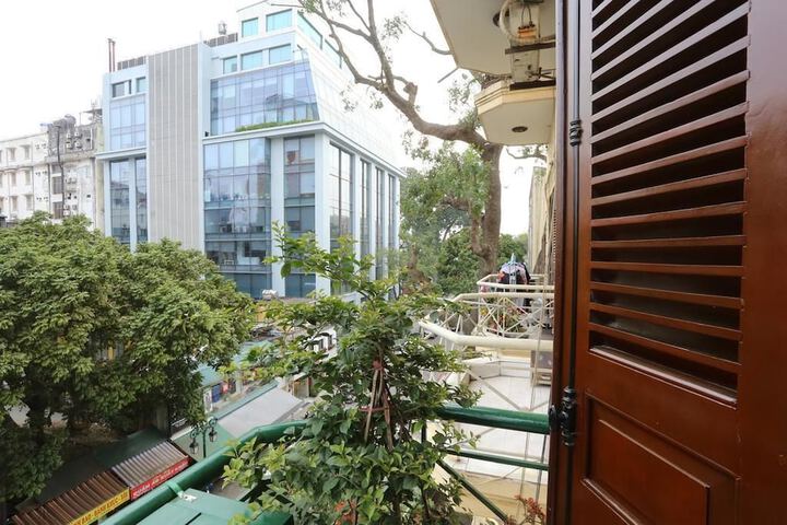 Hotel 12 of 12
