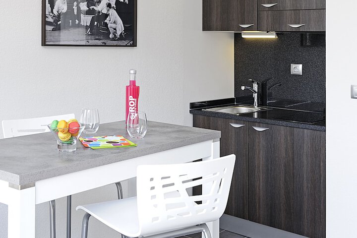 Private kitchenette