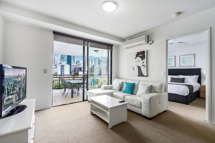 Room 21 of 48