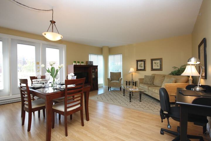 Room 8 of 16