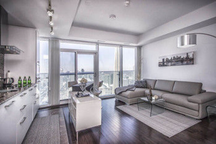 Life Suites Ice - Lake & City View