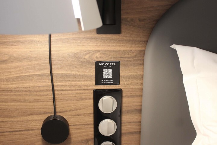 Room 42 of 111