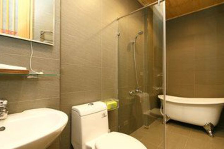Room 6 of 29