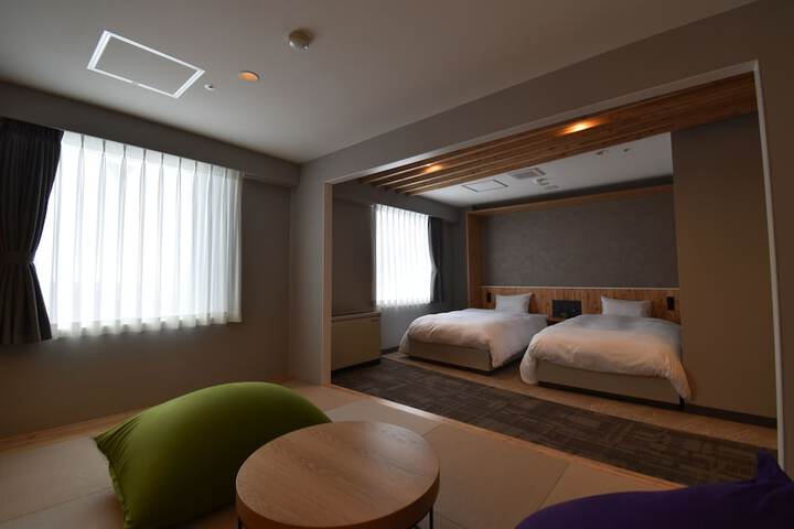 Room 18 of 116