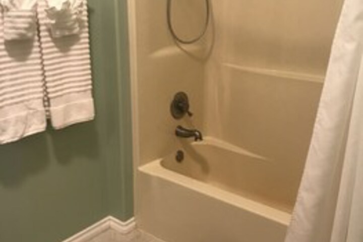 Room 12 of 68