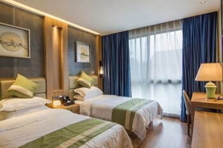 Room 9 of 9