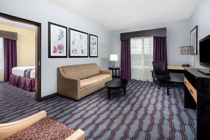 1 King Bed (14 of 14)