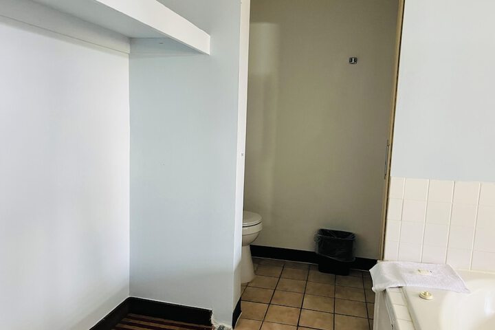 Room 49 of 74