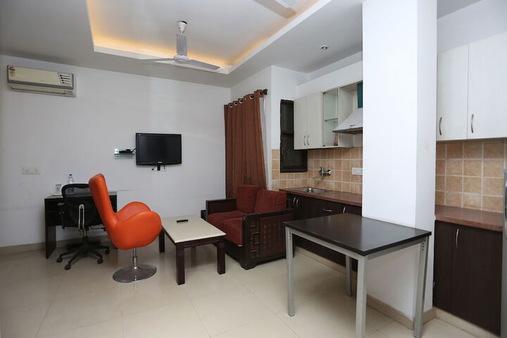 Room 16 of 19