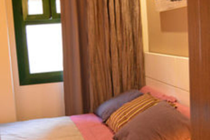 Room 7 of 13