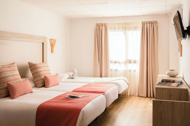 Room 12 of 44