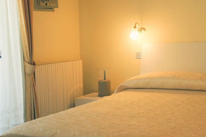 Room 14 of 34
