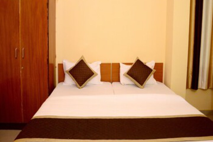 Room 26 of 48