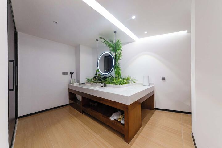 Room 29 of 61
