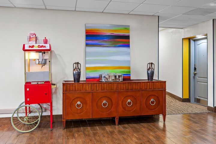Guest Lobby