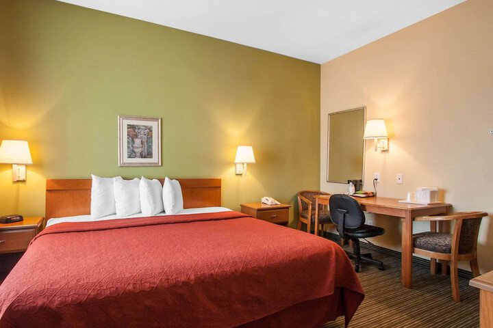 1 King Bed (1 of 8)