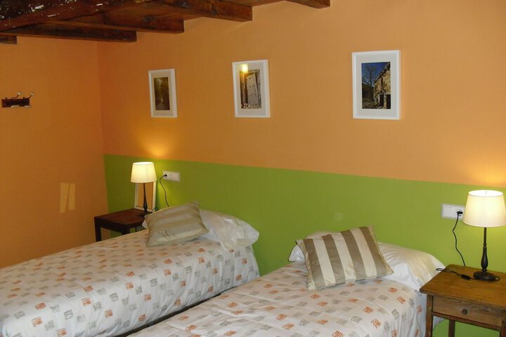 Room 5 of 20