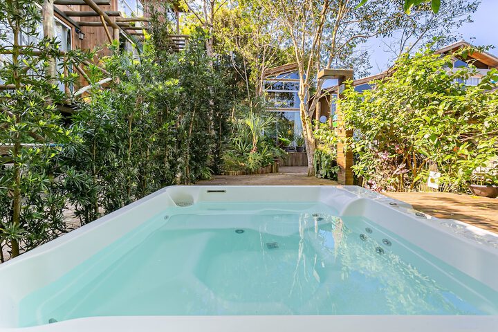 Hot Tub 47 of 94