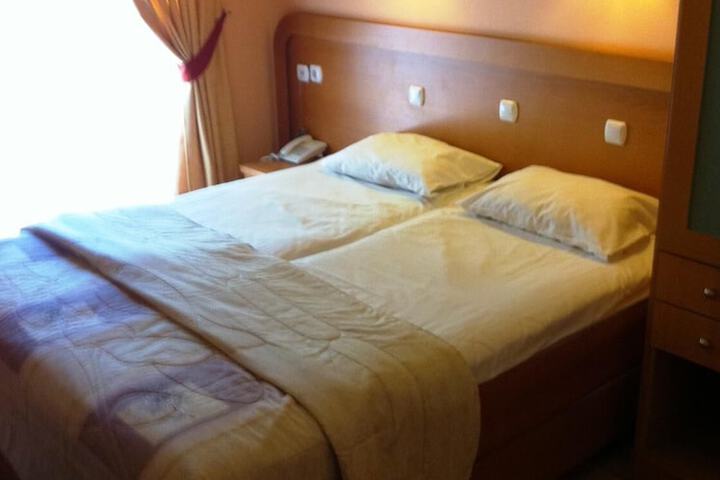 Room 11 of 47