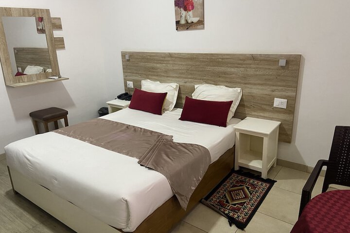 Room 16 of 68