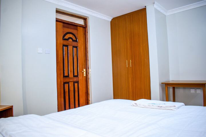 Room 4 of 37