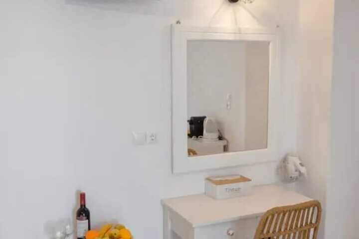 Room 8 of 27