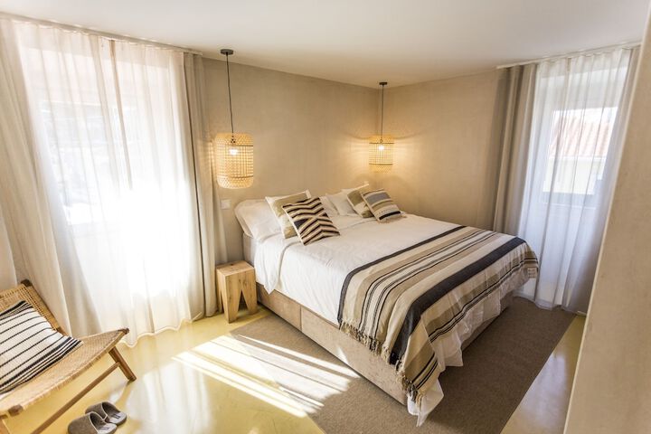 Room 4 of 118