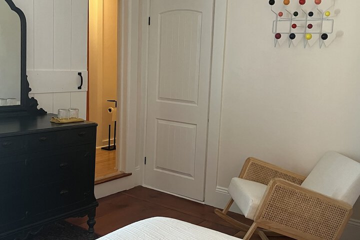 Room 13 of 35