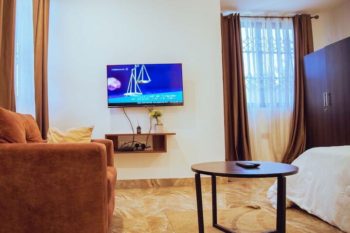 Room 21 of 144