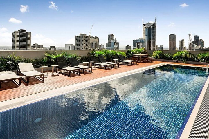 Pool 13 of 27