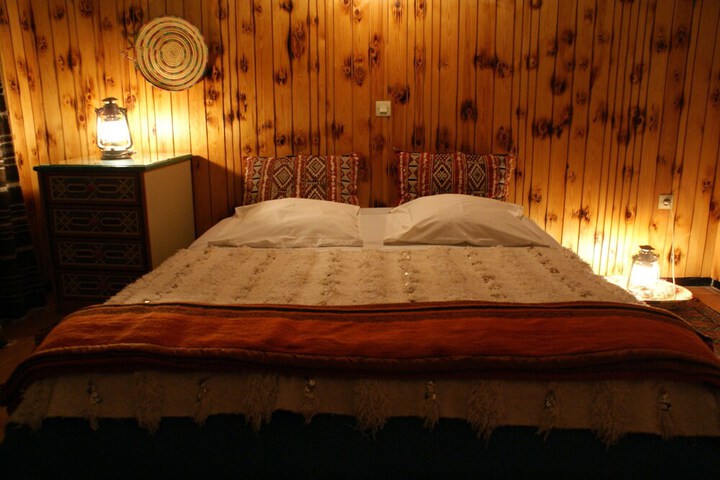 Room 2 of 30