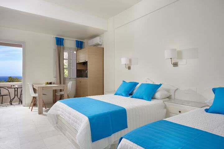 Room 4 of 44