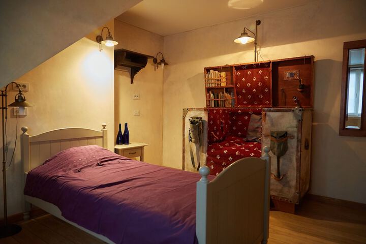 Room 7 of 64