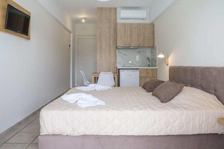Room 15 of 38