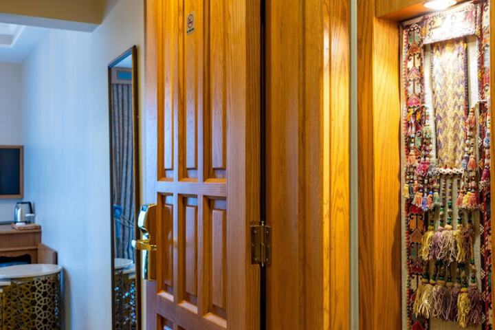Room 45 of 115